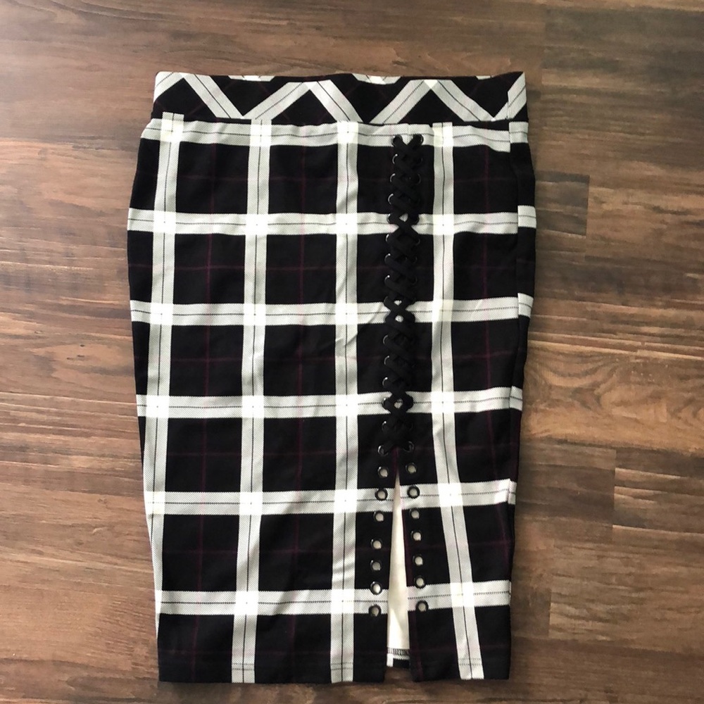 Torrid size 0 large 12 pencil skirt new